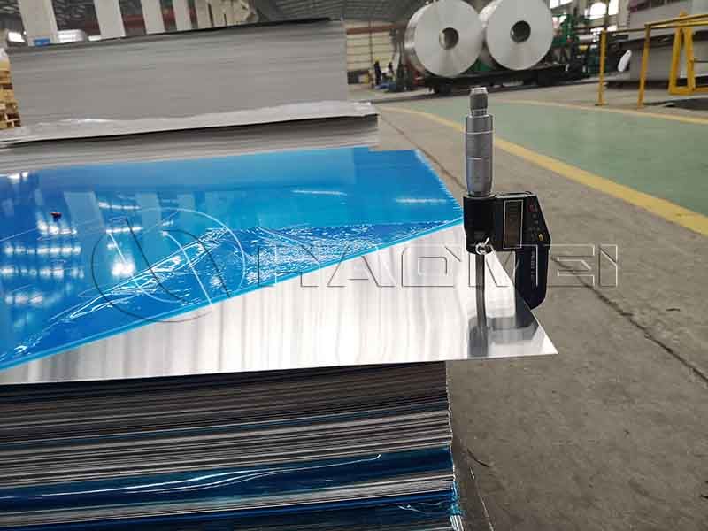 Standard Aluminium Sheet Sizes vs Custom Cut-to-Size What Buyers Should Choose