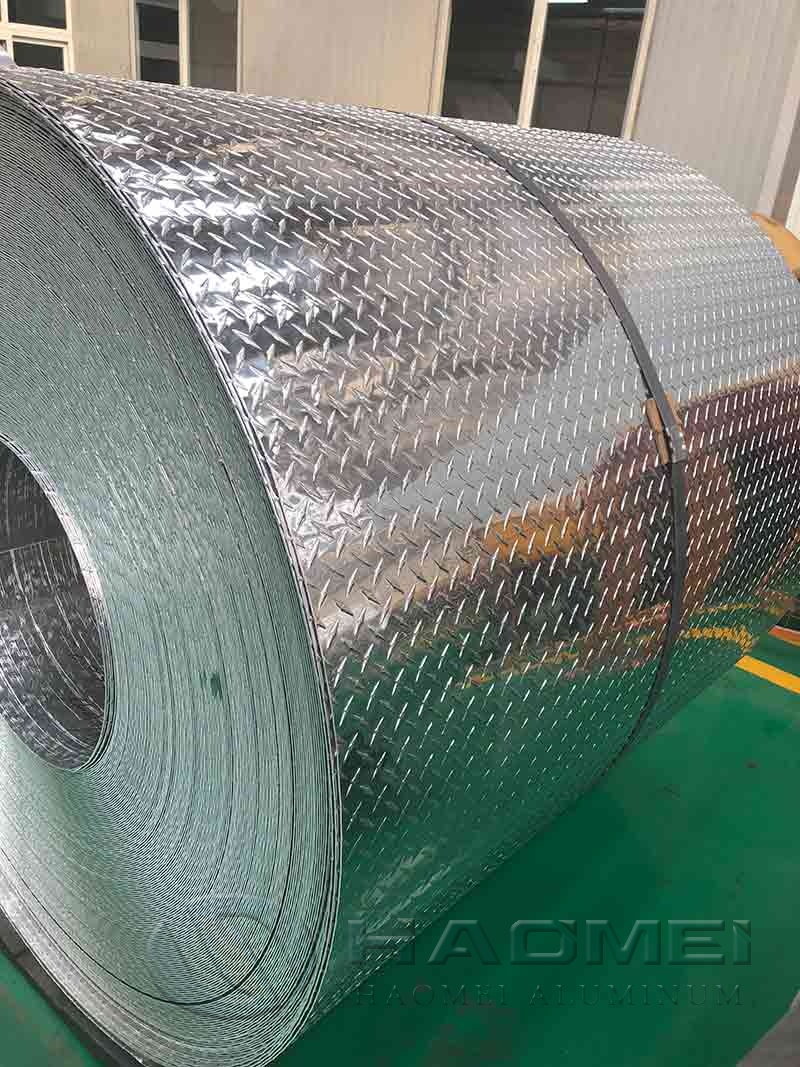 Aluminium checker plate surface
